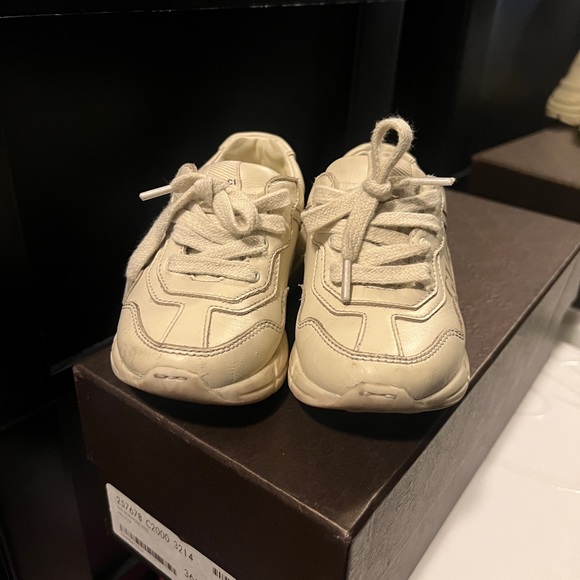 Gucci - Picture 2 of 6